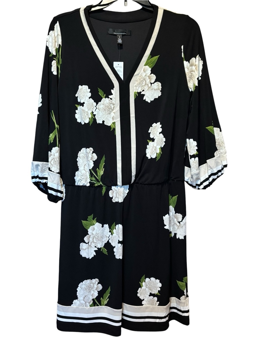 NWT White House Black Market Bloom Jubilee All over Blk V-Neck Mini Dress M